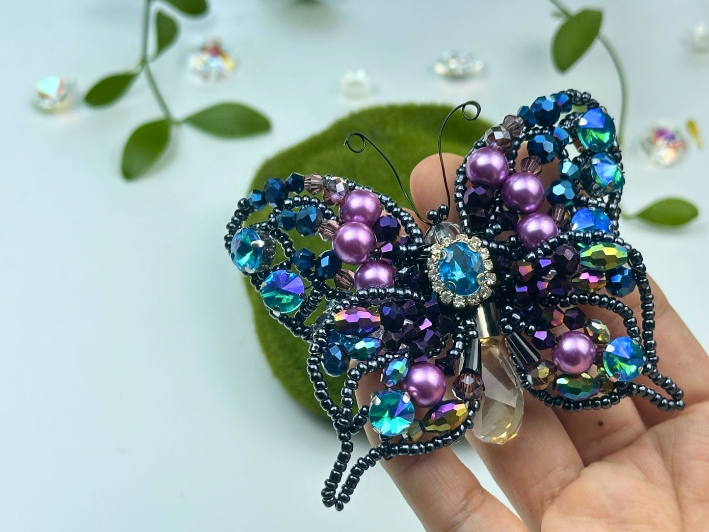 Nightfall Butterfly Suncatcher DIY Kit (Batteries Not Included)