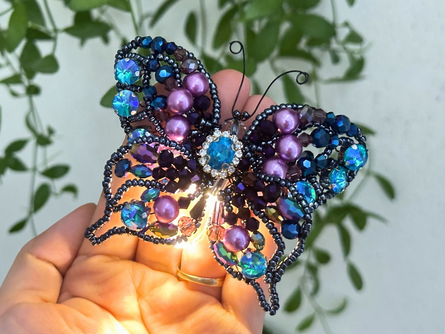 Nightfall Butterfly Suncatcher DIY Kit (Batteries Not Included)