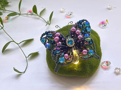 Nightfall Butterfly Suncatcher DIY Kit (Batteries Not Included)